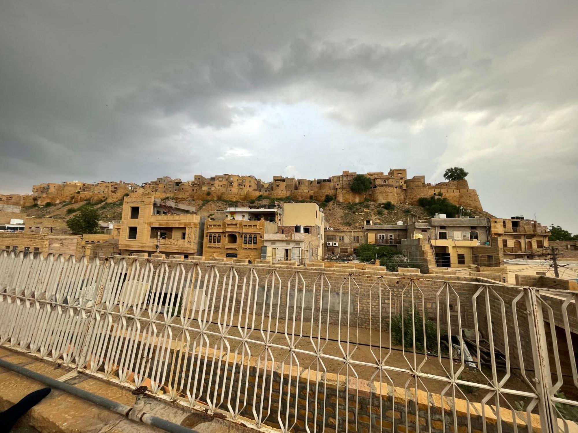 Mirvana Guest House & Camel Safari Jaisalmer Exterior foto