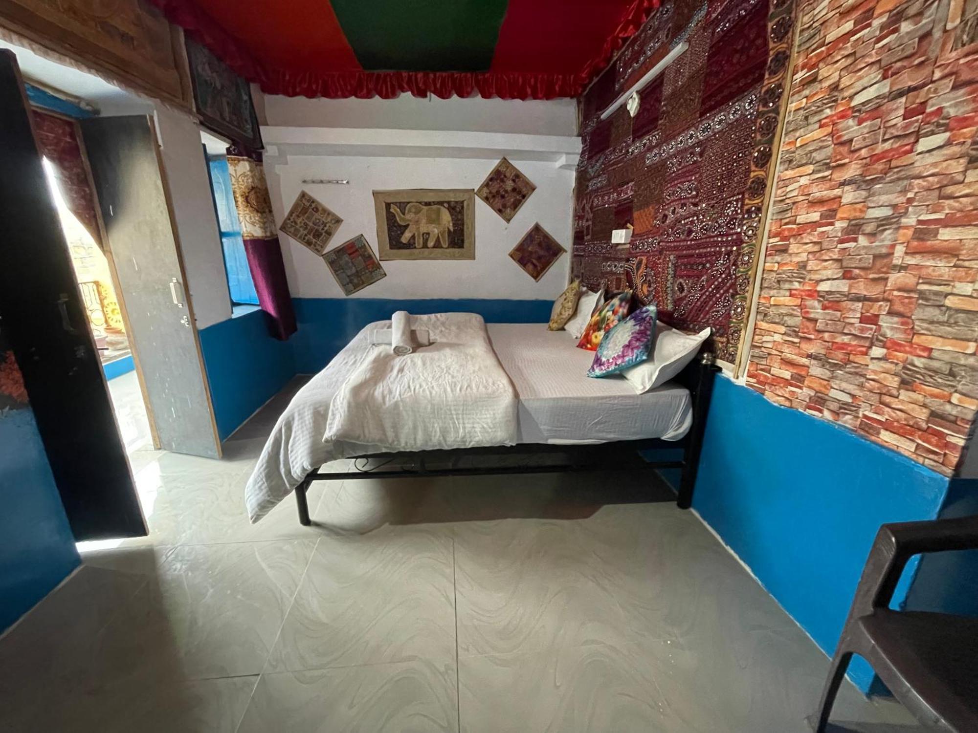 Mirvana Guest House & Camel Safari Jaisalmer Exterior foto